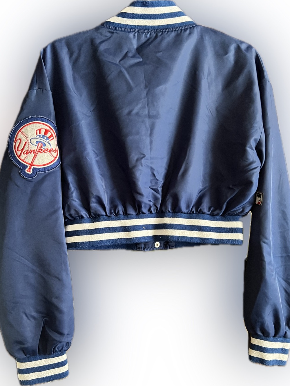 New York Yankees Vintage Satin Bomber Cropped Jacket - Picture 5 of 5